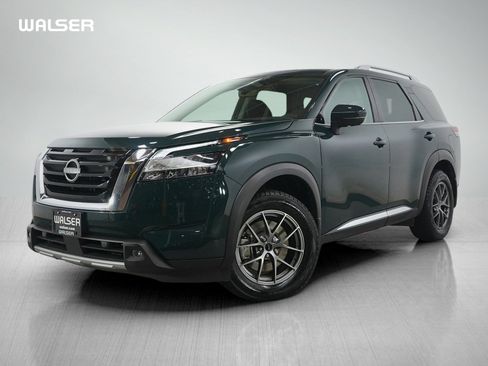 Used 2024 Nissan Pathfinder Platinum AWD/4WD image 1