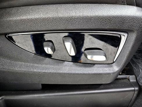 Used 2015 Cadillac Escalade ESV Luxury image 12