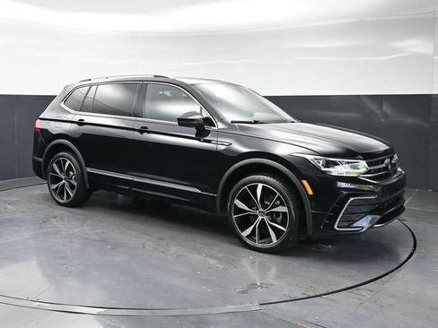Used 2024 Volkswagen Tiguan SEL R-Line AWD/4WD image 3