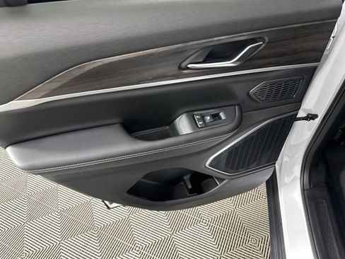 New 2026 Jeep Grand Cherokee Limited AWD/4WD image 16