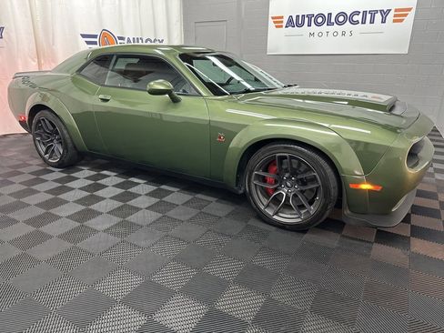 Used 2019 Dodge Challenger R/T Scat Pack w/ Widebody Package image 2