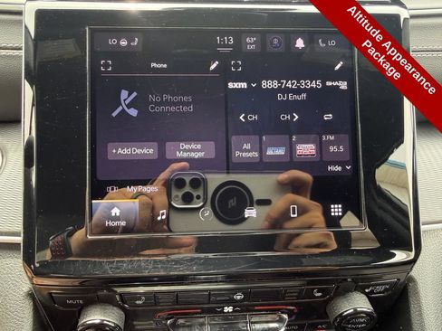 Used 2024 Jeep Grand Cherokee Altitude AWD/4WD image 25