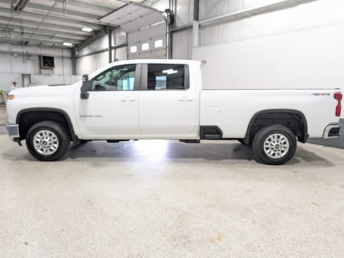 Used 2020 Chevrolet Silverado 2500 LT AWD/4WD image 6