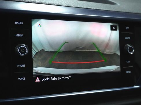 Used 2022 Volkswagen Taos SE image 21