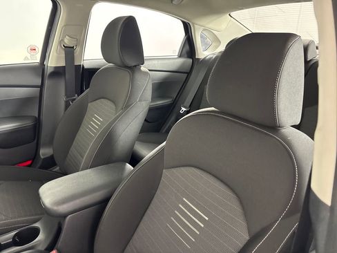 Used 2019 Kia Forte S image 9