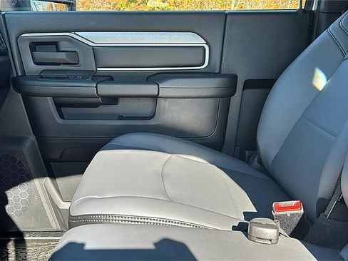 New 2024 RAM 2500 Tradesman w/ Chrome Appearance Group image 17