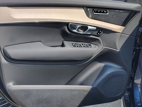 New 2026 Volvo XC90 B6 Plus w/ Protection Package Premier image 9
