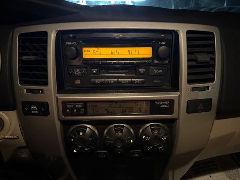 Used 2005 Toyota 4Runner Sport image 16