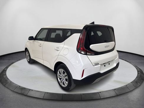 Used 2023 Kia Soul LX FWD image 7