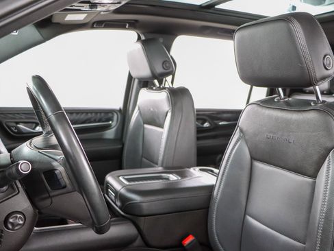 Used 2023 GMC Yukon XL Denali AWD/4WD image 27