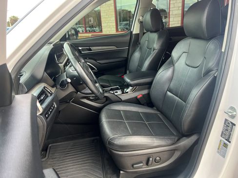 Used 2022 Kia Telluride EX w/ EX Premium Package FWD image 10
