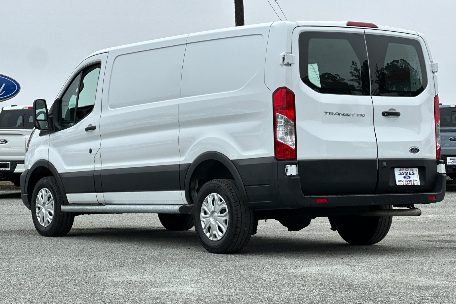 Used 2025 Ford Transit 250 Low Roof w/ Exterior Upgrade Package RWD image 3