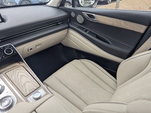 Used 2023 Genesis GV80 2.5T w/ Prestige Package image 15