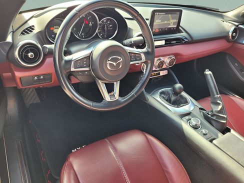Used 2020 MAZDA MX-5 Miata RF Grand Touring image 11