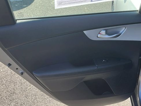 Used 2023 Kia Forte LXS image 19