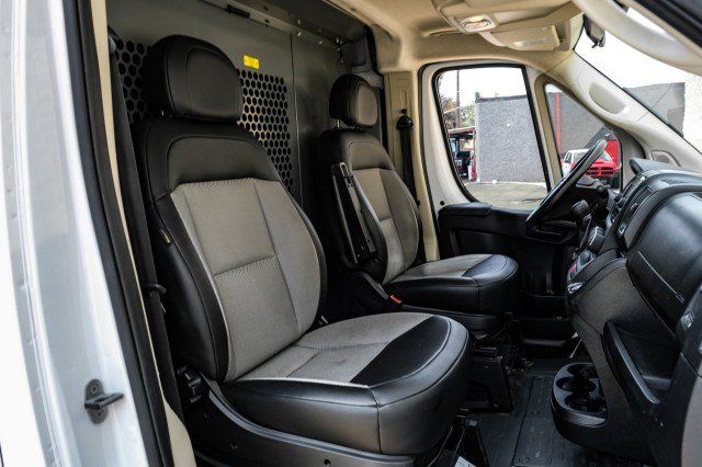 Used 2021 RAM ProMaster 2500 w/ Convenience Group FWD image 31