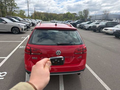 Used 2017 Volkswagen Golf Alltrack SEL AWD/4WD image 8
