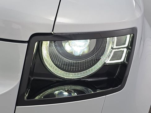 Certified 2021 Land Rover Defender 90 First Edition image 31