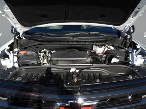 Used 2024 Chevrolet Silverado 1500 ZR2 w/ Technology Package image 44