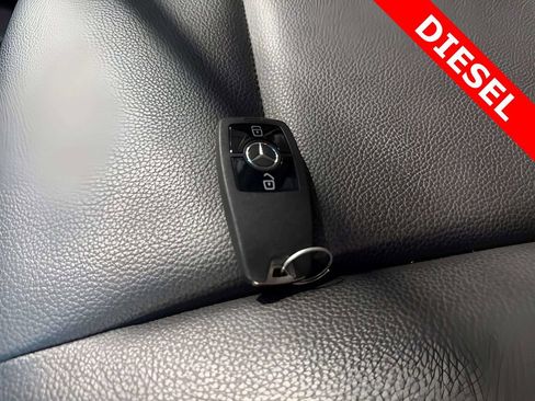 Used 2020 Mercedes-Benz Sprinter 2500 w/ Driver Convenience Package image 30