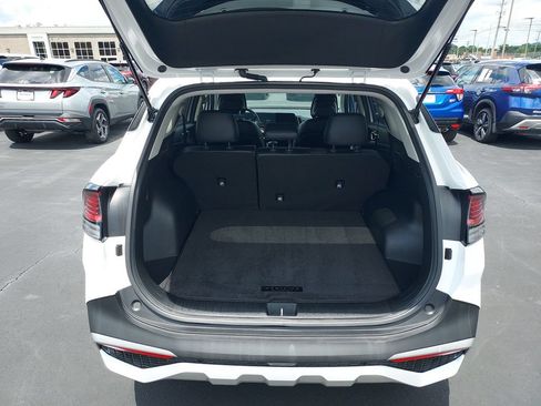 Used 2024 Kia Sportage EX FWD image 9