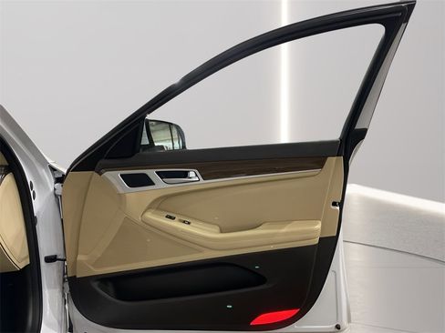 Used 2017 Genesis G80 3.8 image 12