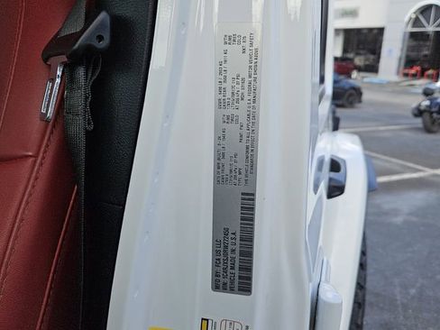 Used 2024 Jeep Wrangler Unlimited Rubicon 392 image 7