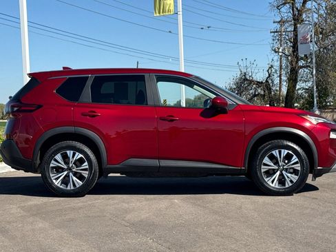 Used 2023 Nissan Rogue SV AWD/4WD image 3