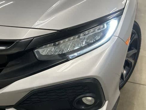 Used 2018 Honda Civic Sport Touring image 32