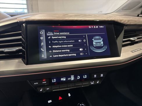 Used 2022 Audi Q4 e-tron Prestige image 20