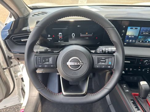 New 2025 Nissan Kicks SR w/ Illumination Package image 23