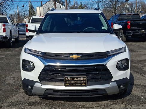 Used 2023 Chevrolet TrailBlazer LT w/ Convenience Package image 3