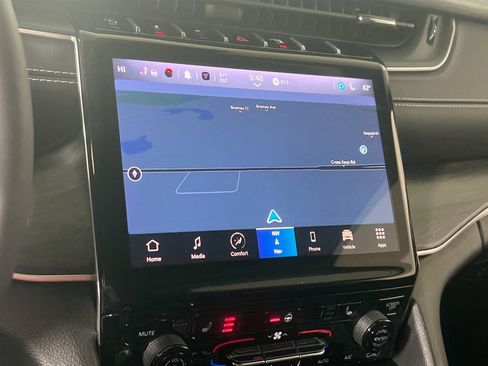 Used 2023 Jeep Grand Cherokee L Limited image 13