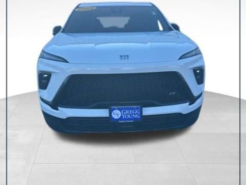 Used 2025 Buick Enclave Sport Touring image 1