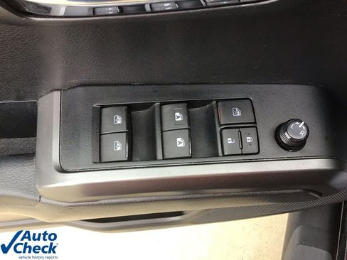 Used 2023 Toyota Tacoma TRD Off-Road w/ Advanced Technology Package image 24