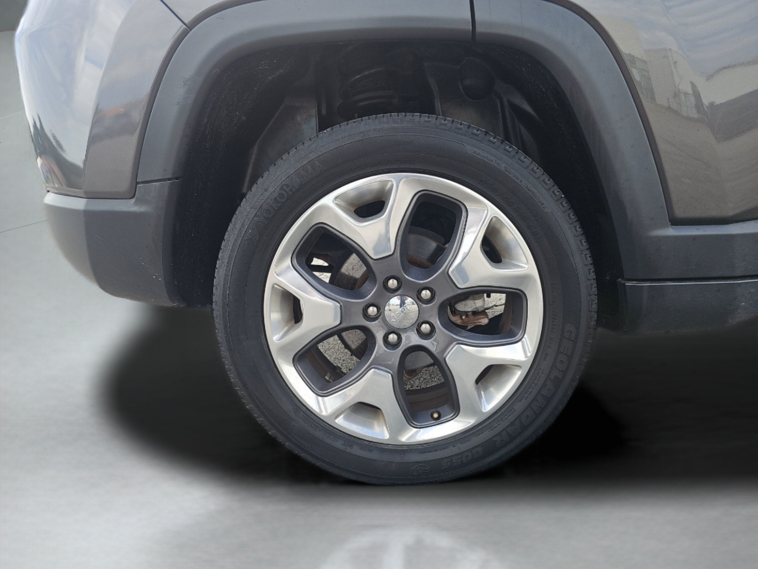 Used 2019 Jeep Compass Limited AWD/4WD image 10