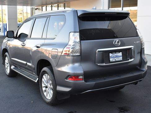 Used 2018 Lexus GX 460 image 12