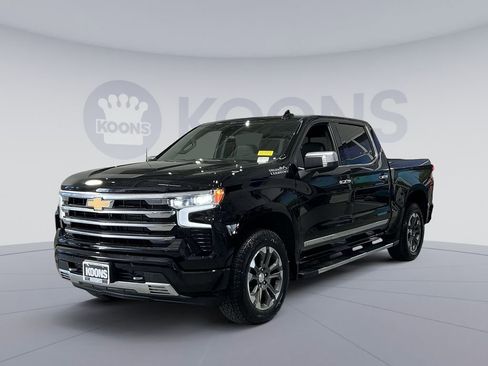 Used 2025 Chevrolet Silverado 1500 High Country AWD/4WD image 1