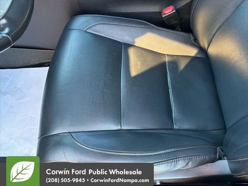 Used 2018 Toyota Highlander XLE w/ Carpet Mat Package (TMS) image 25