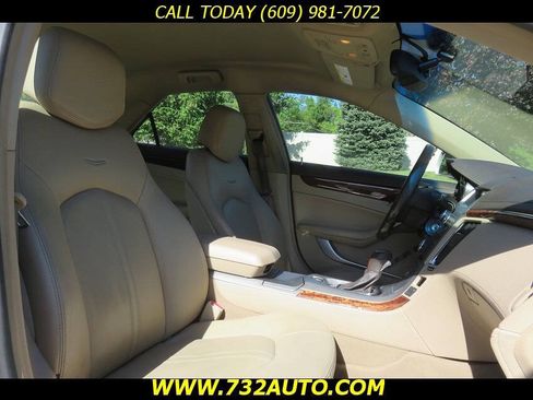 Used 2010 Cadillac CTS Luxury RWD image 7