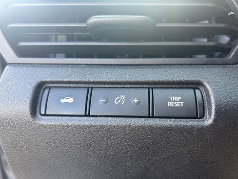 Used 2023 Nissan Altima 2.5 SV image 9