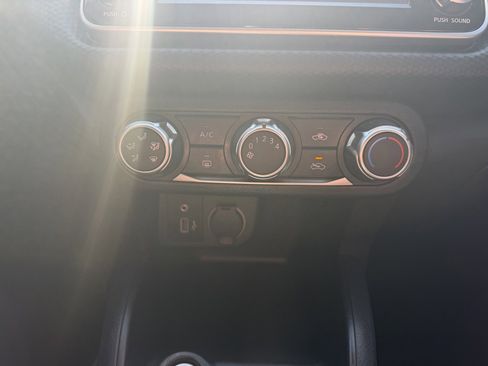 Used 2023 Nissan Kicks S image 34