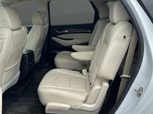 Used 2022 Buick Enclave Avenir w/ Avenir Technology Package AWD/4WD image 19