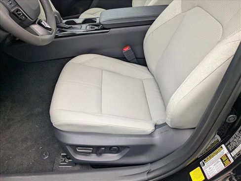 New 2025 Toyota Camry XLE image 4