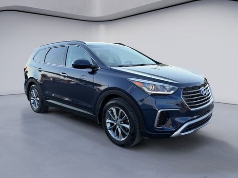 Used 2018 Hyundai Santa Fe SE image 9