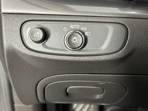 Used 2020 Buick Encore Preferred w/ Safety Package image 30