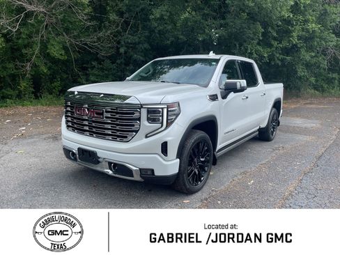 Used 2023 GMC Sierra 1500 Denali w/ Technology Package AWD/4WD image 1