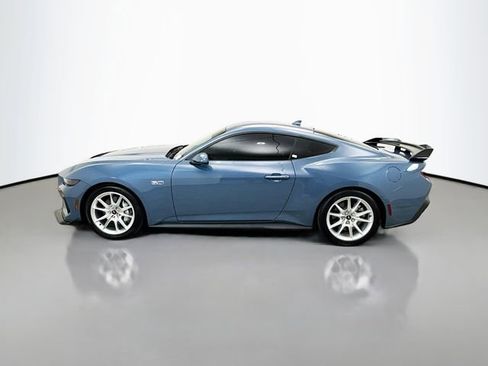 Used 2025 Ford Mustang GT Premium RWD image 4