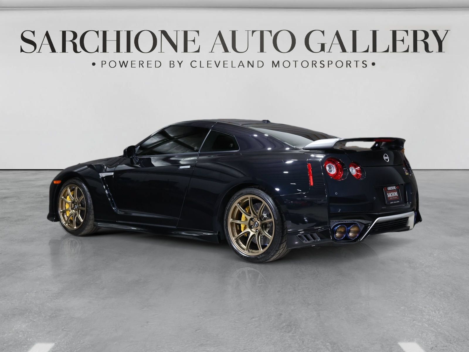 Used 2021 Nissan GT-R Premium AWD/4WD image 17