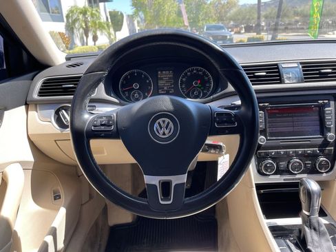Used 2012 Volkswagen Passat 2.5 SE FWD image 10